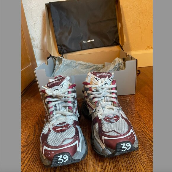 Balenciaga Runner Sneaker Burgundy and White Size:39 - Picture 14 of 15